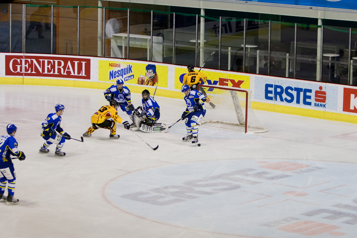 KHL Mladost KHL MEDVESCAK PH 17102011 0023